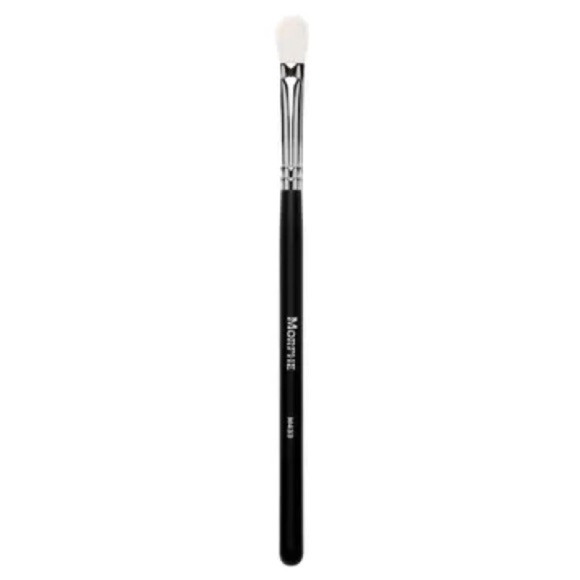 🌺 Morphe M433 Pro Firm Blending Fluff Brush NEW - Picture 1 of 6